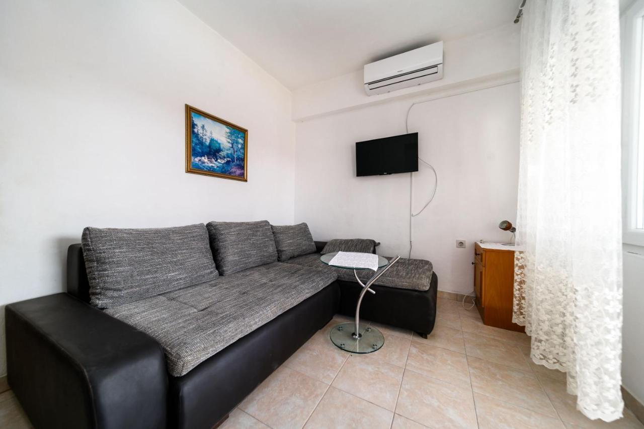 Marie I Nikola Apartment Кърк Екстериор снимка