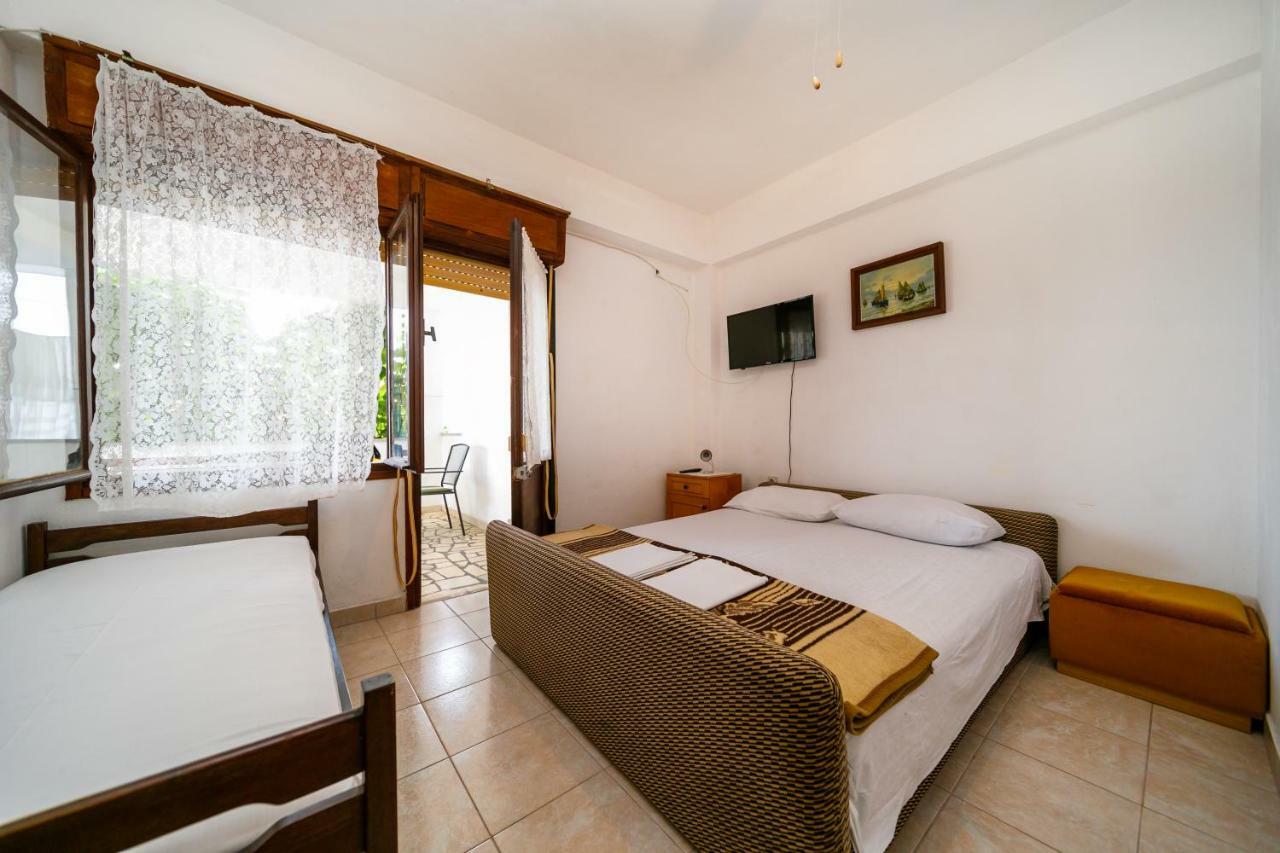 Marie I Nikola Apartment Кърк Екстериор снимка