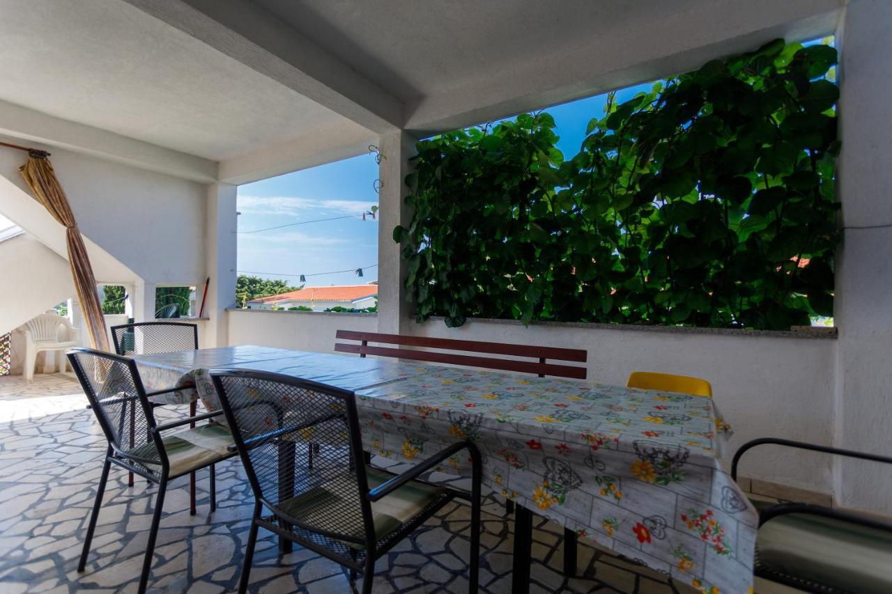 Marie I Nikola Apartment Кърк Екстериор снимка
